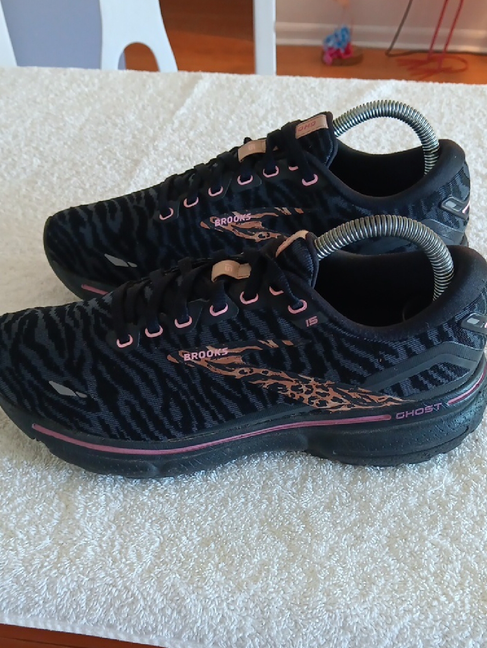 Brooks Ghost 15 Running Shoes - Picture 4 of 16
